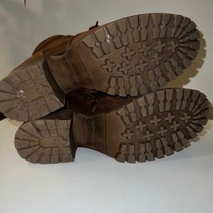 Carlos Santana boots